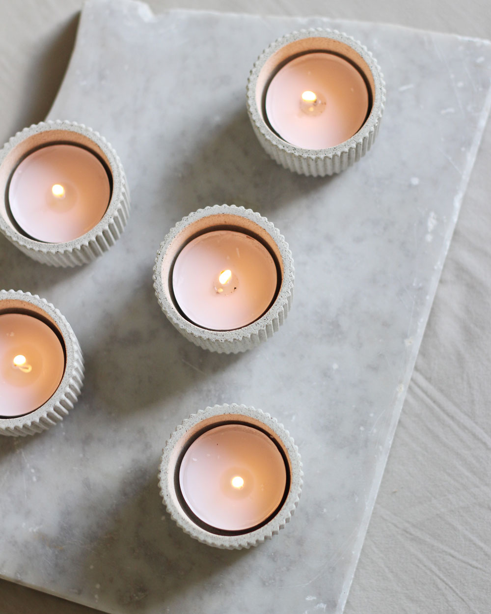 Ribbed Tealight Candle Holder