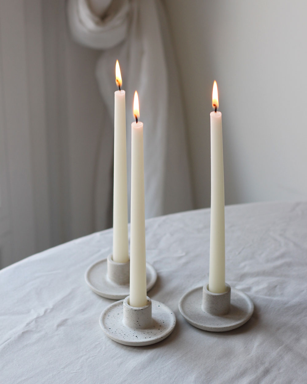 Maricandance Simple concrete candleholder for taper candles