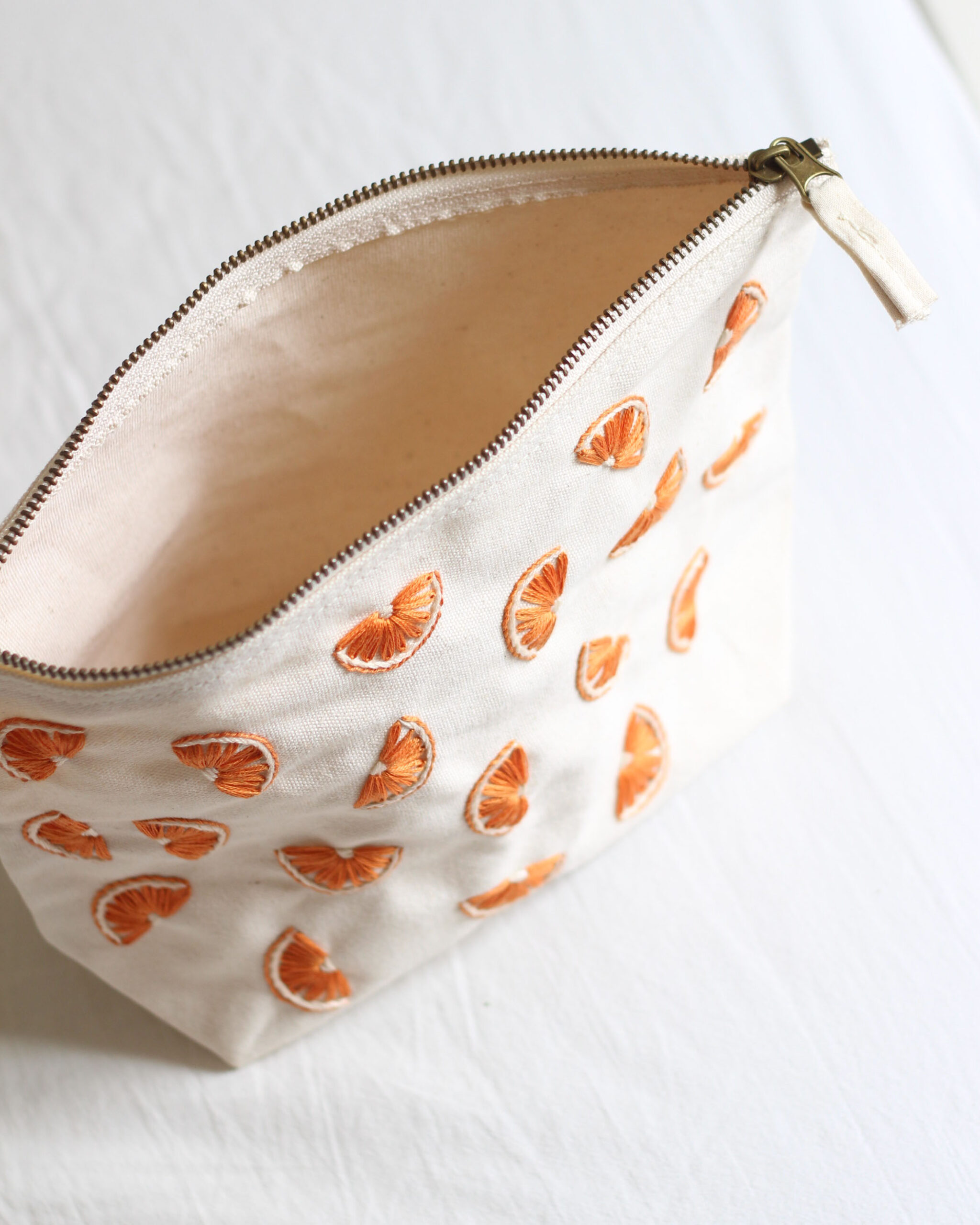 Embroidered Bag with Oranges - maricandance.com